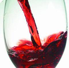 環球酒庫探秘 | 紅酒兌雪碧真的很low嗎？聊聊酒精飲料與脫醇酒的飲用文化